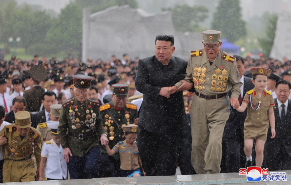 Respected Comrade Kim Jong Un Visits Fatherland Liberation War Martyrs Cemetery