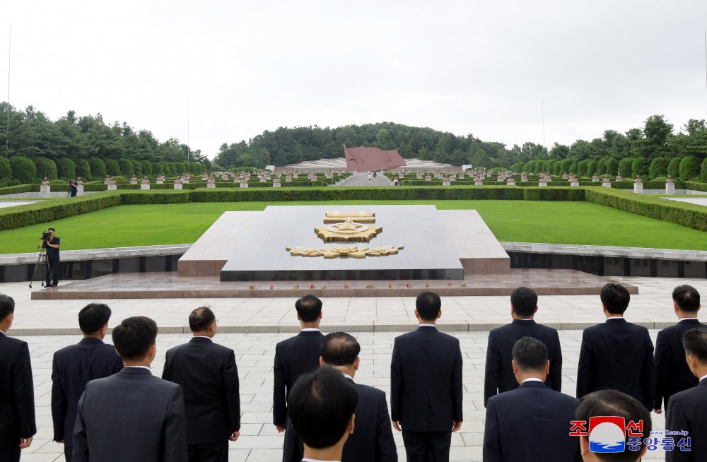 조국해방전쟁승리 71돐을 전인민적경사의 날로 뜻깊게 경축