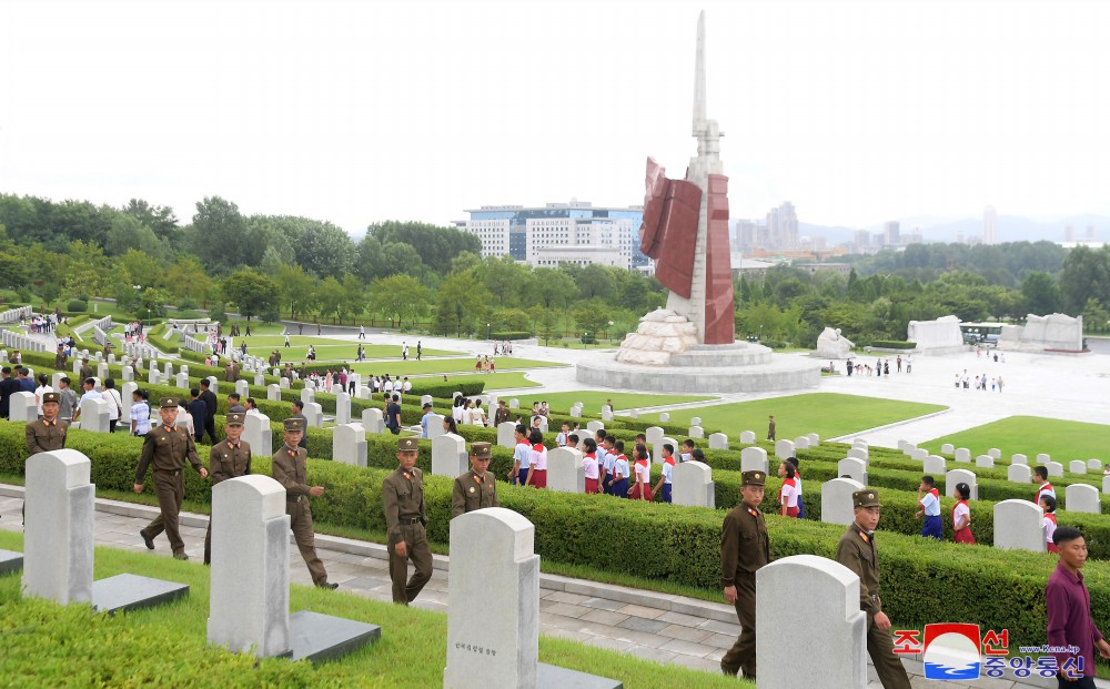 Celebran en todo el país el 71º aniversario de la victoria de guerra