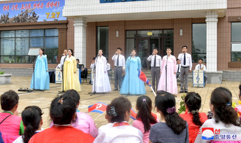 조국해방전쟁승리 71돐을 전인민적경사의 날로 뜻깊게 경축