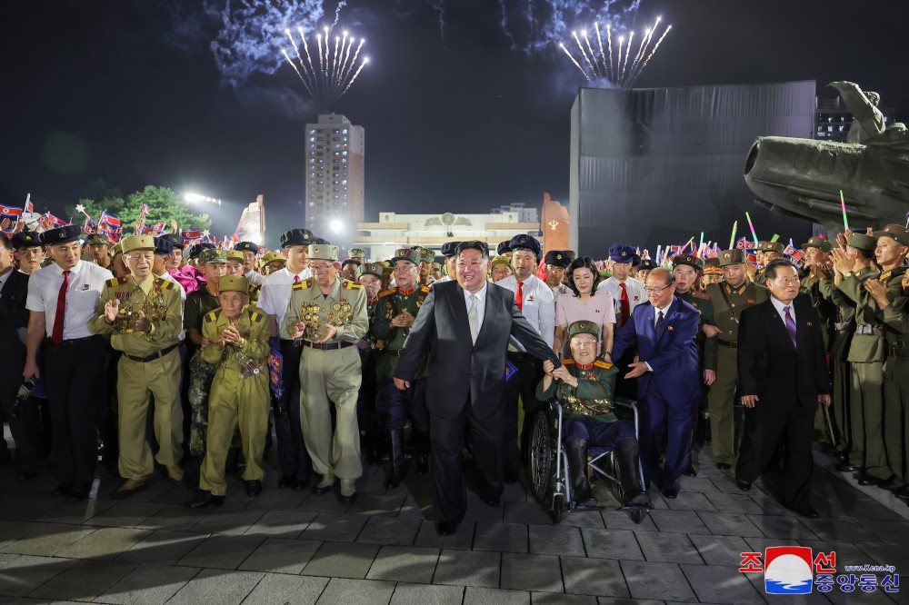 Performance Given to Celebrate 71st Anniversary of Victory in Fatherland Liberation War