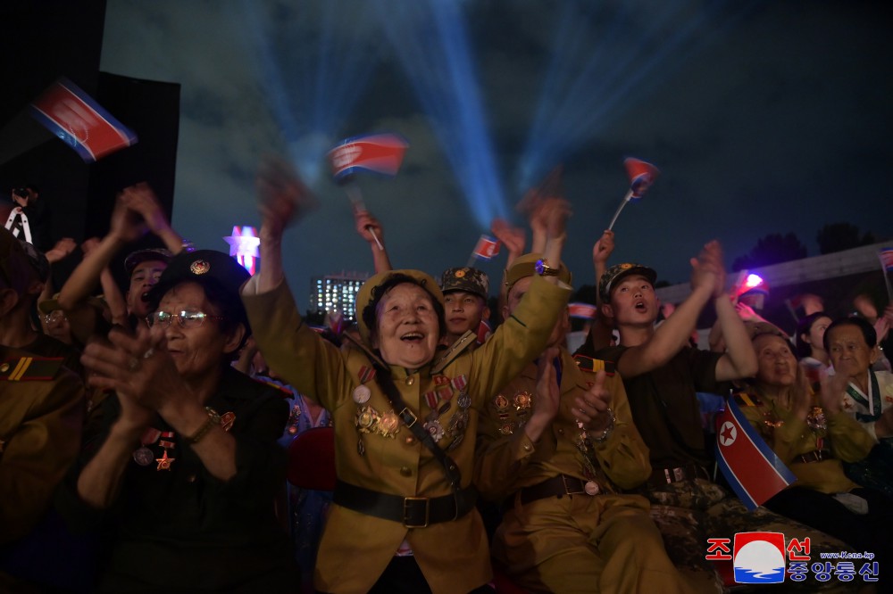 조국해방전쟁승리 71돐 경축공연 성대히 진행