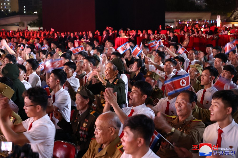 조국해방전쟁승리 71돐 경축공연 성대히 진행