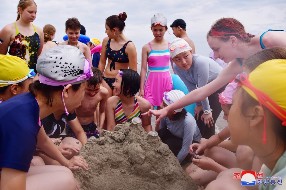 Meeting of DPRK and Russian Schoolchildren's Camping Groups Held