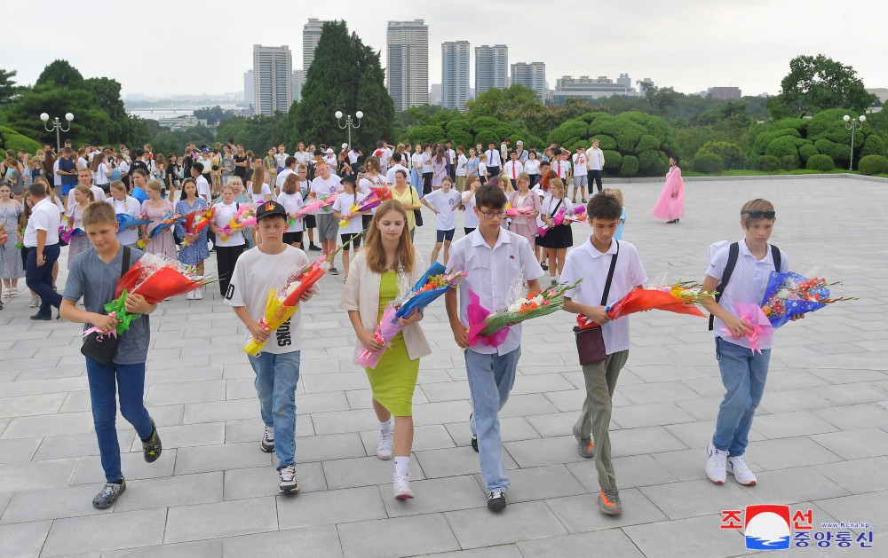 Russian Schoolchildren's Camping Group Visits Several Places Here