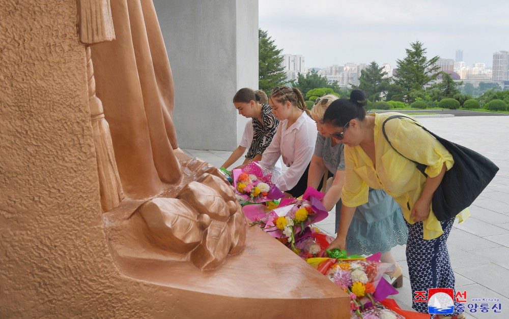 Russian Schoolchildren's Camping Group Visits Several Places Here