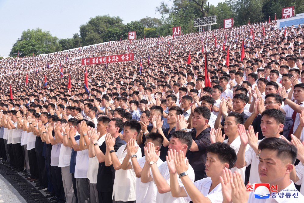 Meetings of Young Volunteers Held in DPRK