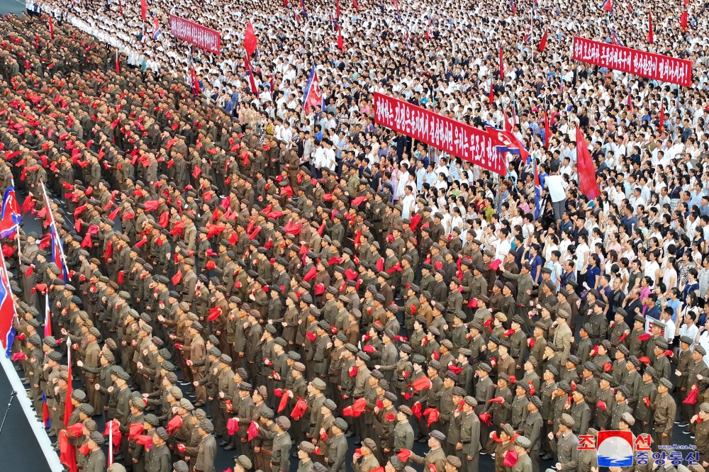 WPK Members Volunteer to Work in Flood-hit Areas