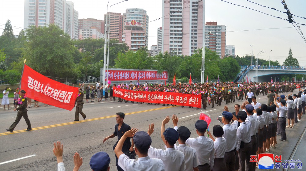 WPK Members Volunteer to Work in Flood-hit Areas