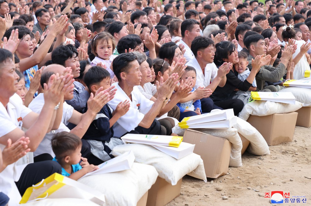 Respected Comrade Kim Jong Un Takes Important Measures for Rehabilitation in Flood-hit Areas