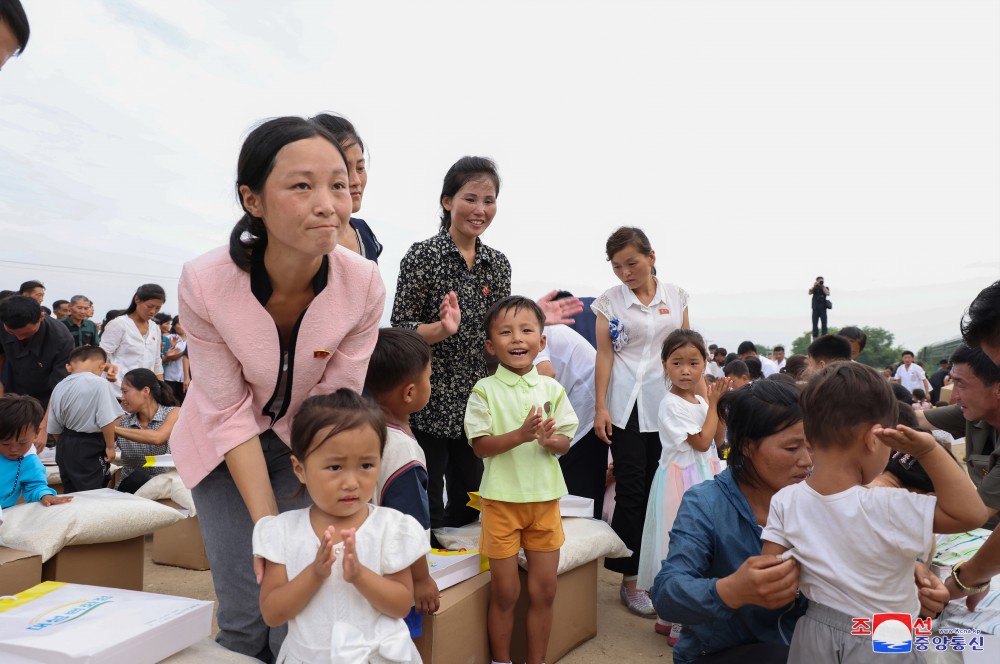 Respected Comrade Kim Jong Un Takes Important Measures for Rehabilitation in Flood-hit Areas