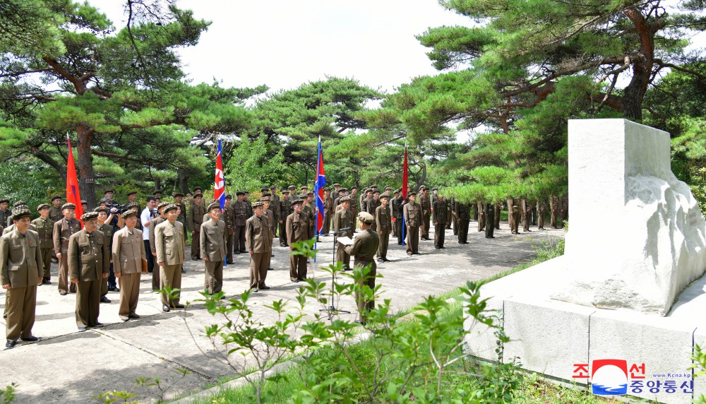 Trade Union Officials in DPRK Meet to Mark Anniversary of National Liberation