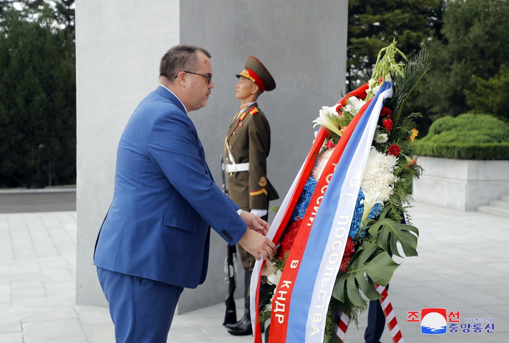 Wreaths Laid at Liberation Towers and Cemeteries of Fallen Fighters of Soviet Army