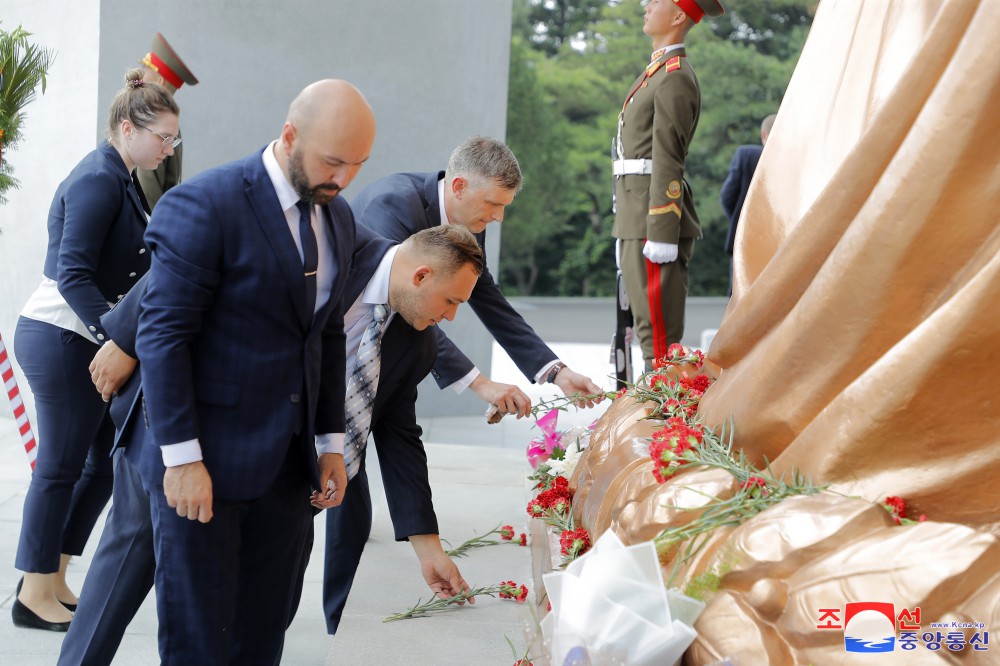 Wreaths Laid at Liberation Towers and Cemeteries of Fallen Fighters of Soviet Army