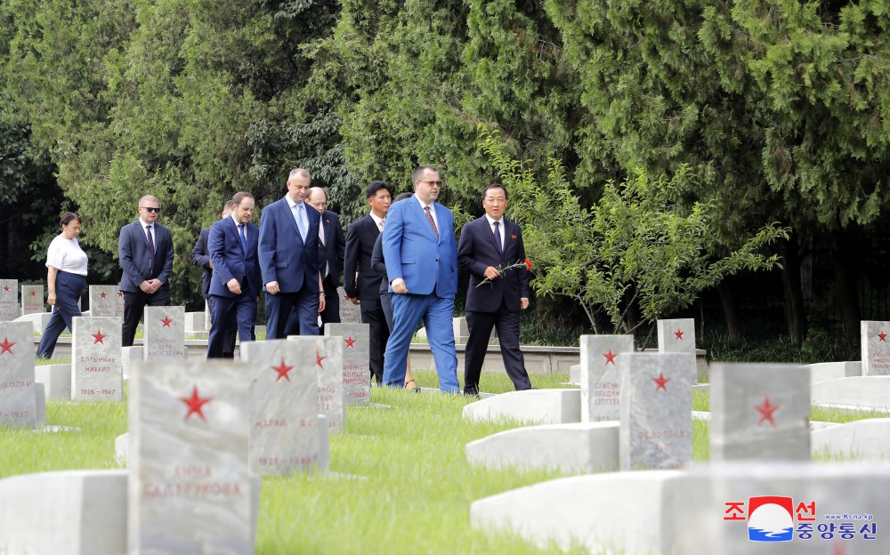 Wreaths Laid at Liberation Towers and Cemeteries of Fallen Fighters of Soviet Army