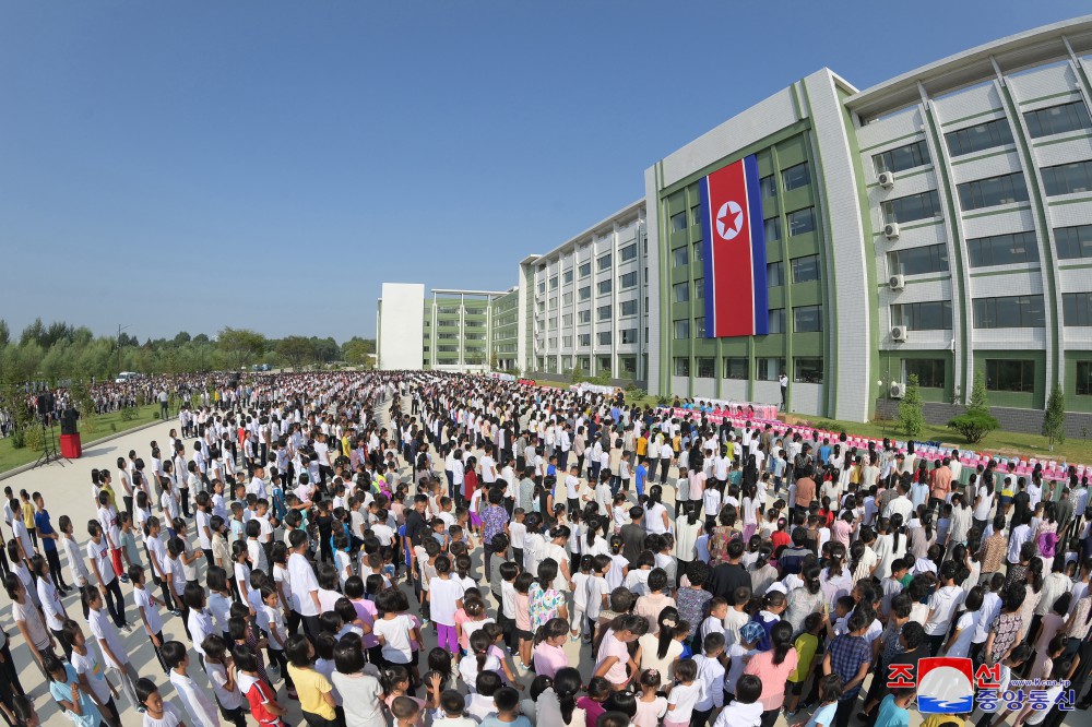 Respected Fatherly Marshal Kim Jong Un Sends Gifts to Preschoolers and Students from Flood-hit Areas