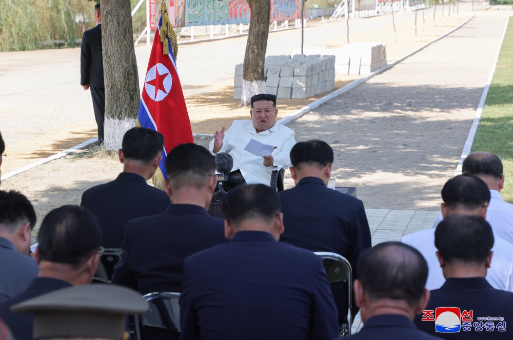 경애하는 김정은동지께서 함주군 지방공업공장건설장을 현지지도하시였다