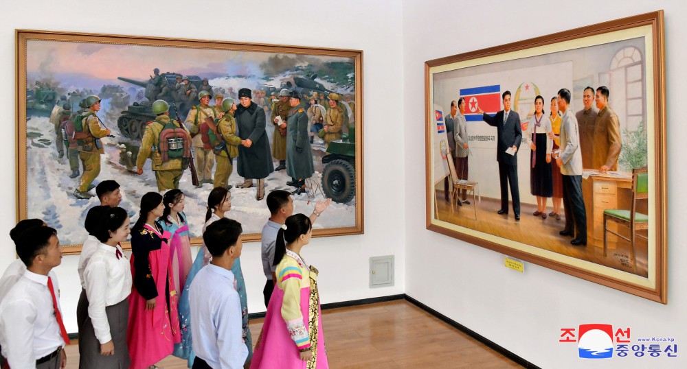 National Fine Art Exhibition Opens in DPRK