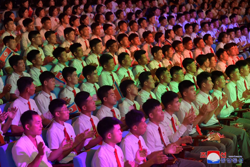 Performance of Youth Art Squad Given in DPRK