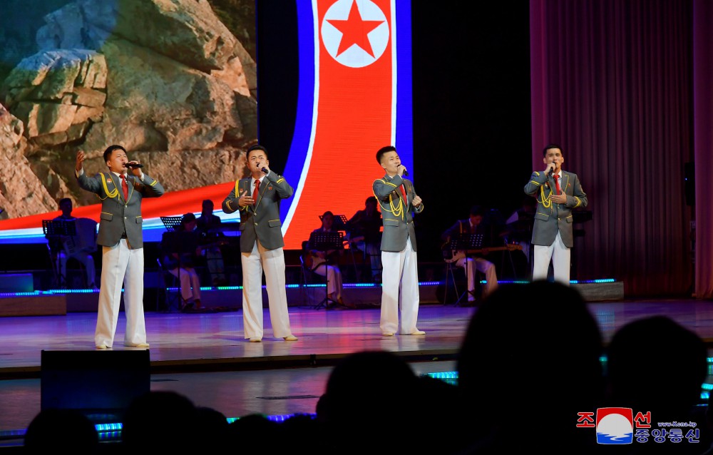 Performance of Youth Art Squad Given in DPRK