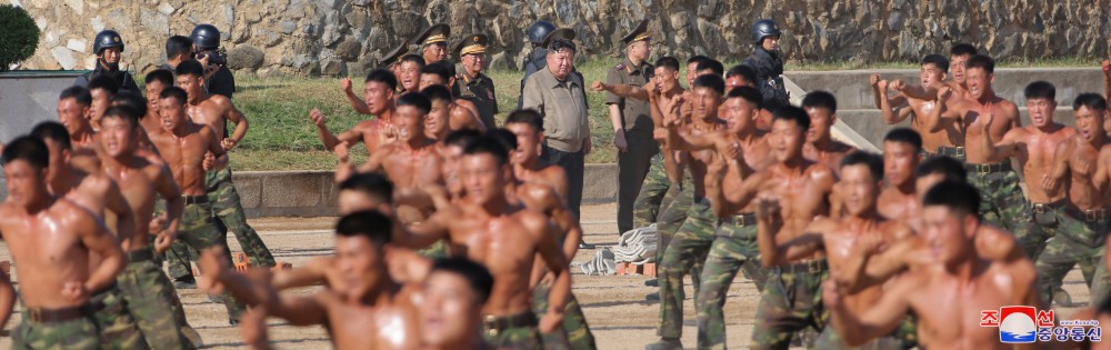 경애하는 김정은동지께서 조선인민군 특수작전무력훈련기지를 현지시찰하시였다