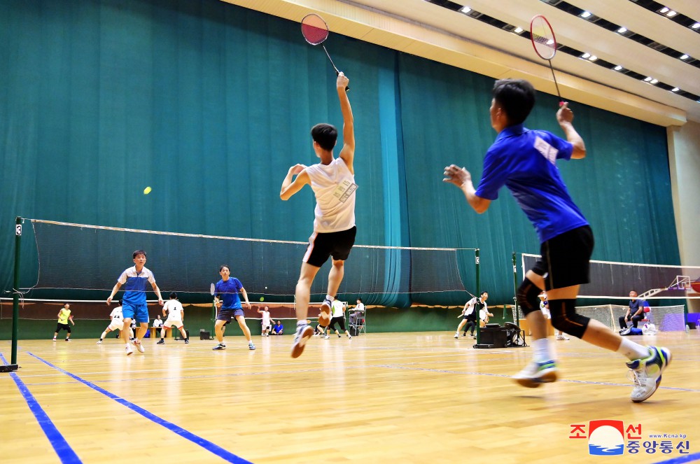 Sports Contest of Aged People and Amateurs Held