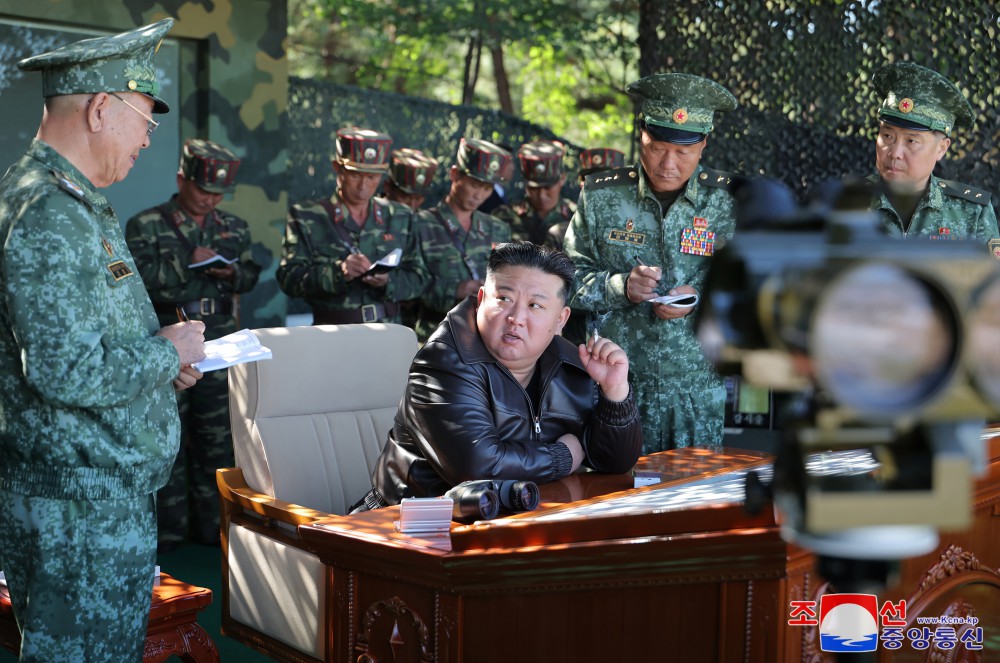 경애하는 김정은동지께서 서부지구 조선인민군 특수작전부대 훈련기지를 현지시찰하시였다