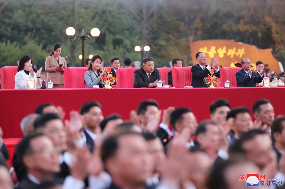 조선로동당창건 79돐 경축공연 성대히 진행