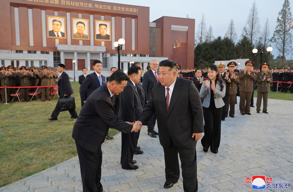 조선로동당창건 79돐 경축공연 성대히 진행