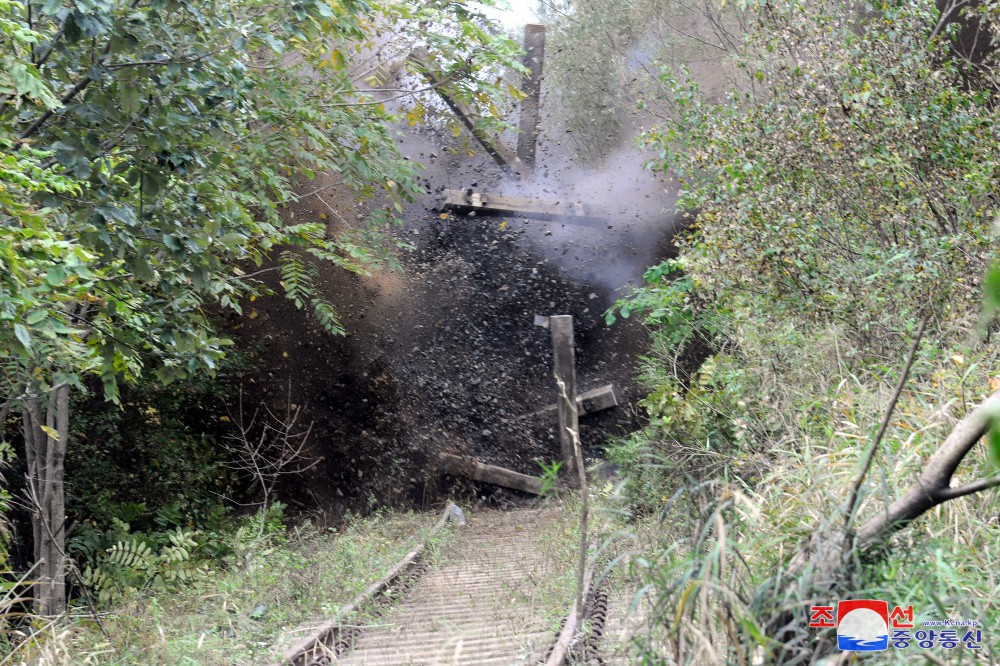 Roads and Railways to ROK Completely Blocked: KCNA Report