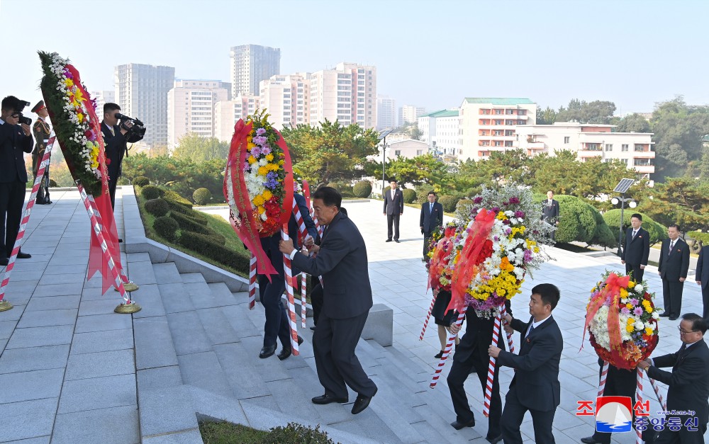 Wreaths Laid at Friendship Tower