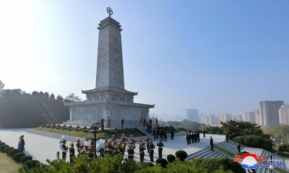 Wreaths Laid at Friendship Tower