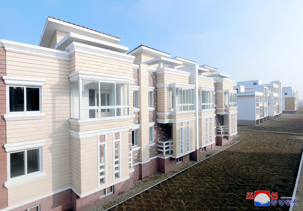 New Houses Built for Farmers in DPRK