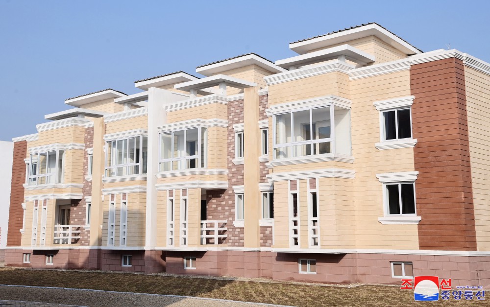 New Houses Built for Farmers in DPRK