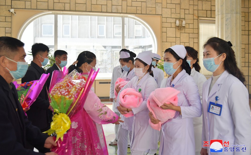 549th Triplets Born at Pyongyang Maternity Hospital in DPRK