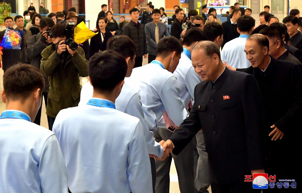 DPRK Taekwon-Do Players Return Home