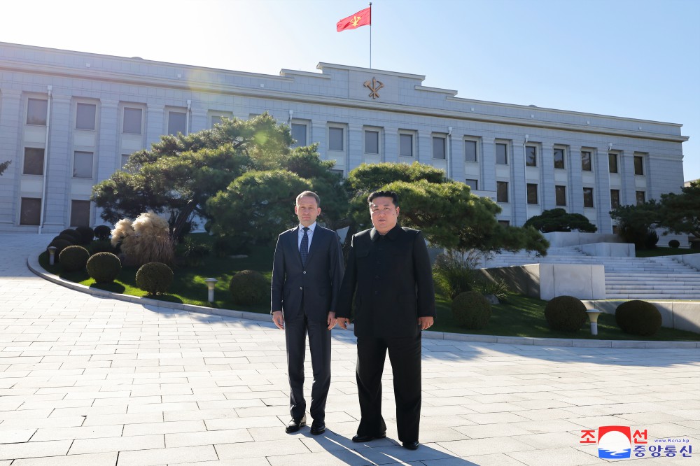 Respected Comrade Kim Jong Un Meets Minister of Natural Resources and Ecology of Russian Federation Alexandr Kozlov