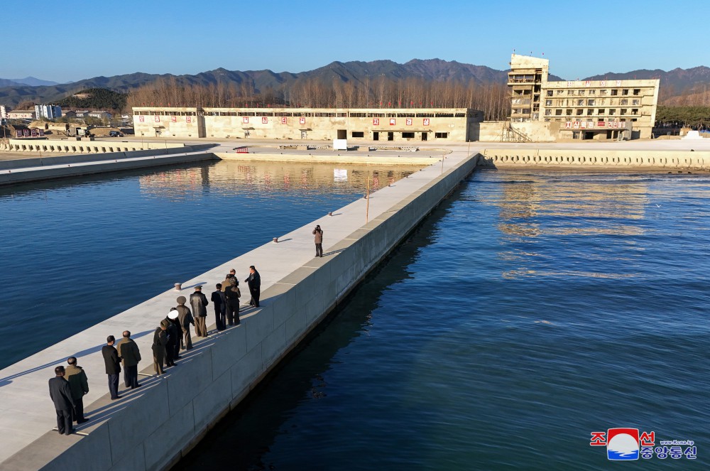 Respected Comrade Kim Jong Un Inspects Sinpho City Offshore Farm in South Hamgyong Province under Construction