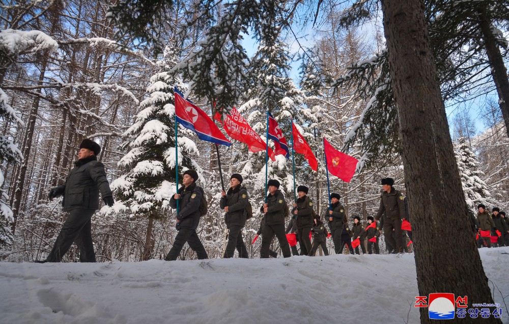 Youths in DPRK Start Study Tour of Mt Paektu Area