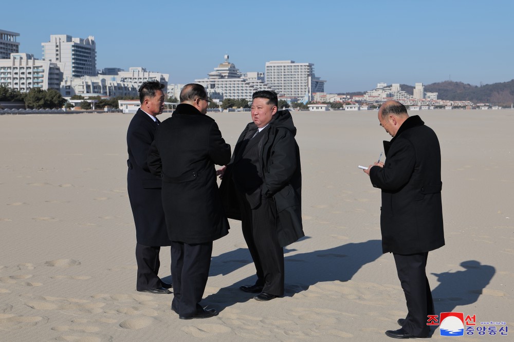 Respected Comrade Kim Jong Un Inspects Service Facilities in Kalma Coastal Resort