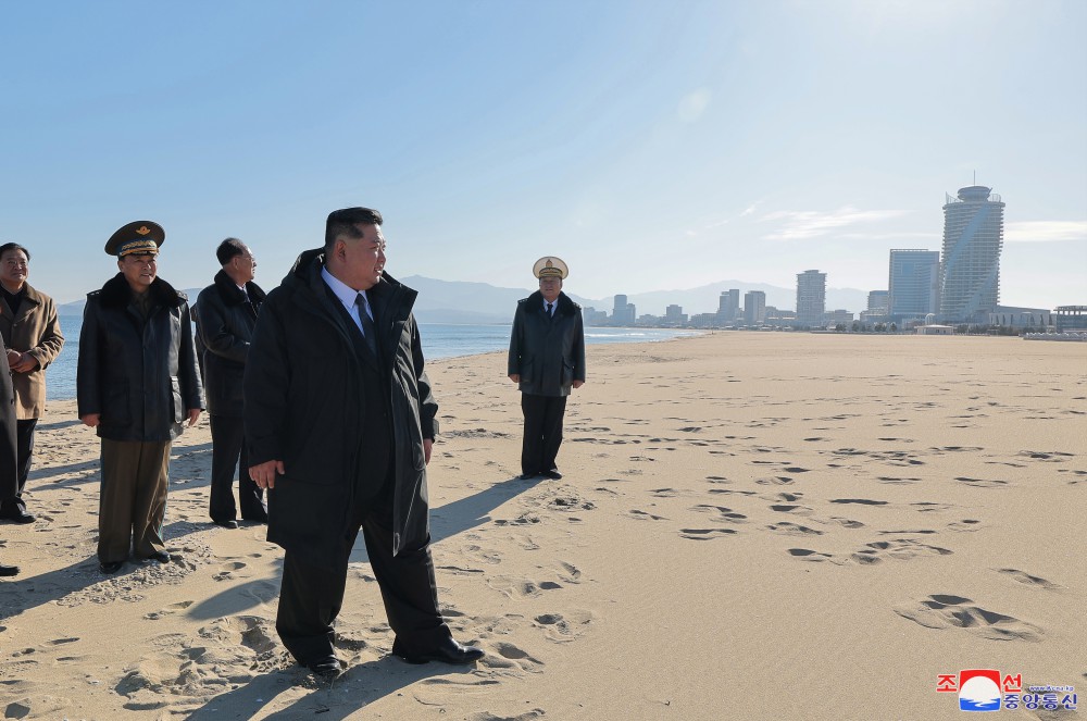 Respected Comrade Kim Jong Un Inspects Service Facilities in Kalma Coastal Resort