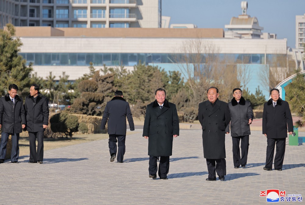 Respected Comrade Kim Jong Un Inspects Service Facilities in Kalma Coastal Resort