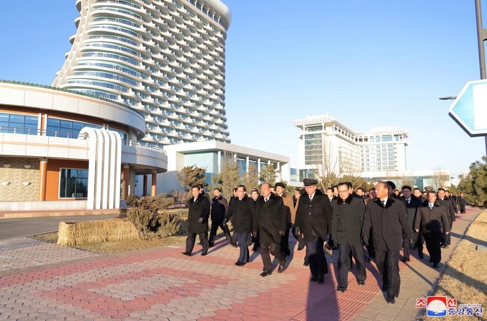 Respected Comrade Kim Jong Un Inspects Service Facilities in Kalma Coastal Resort