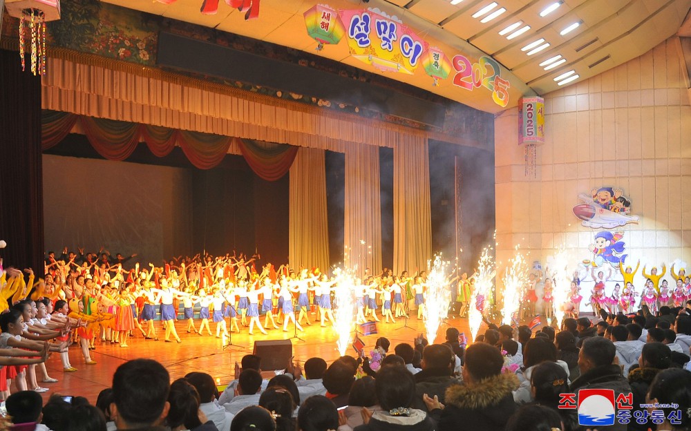 DPRK People Significantly Greet New Year