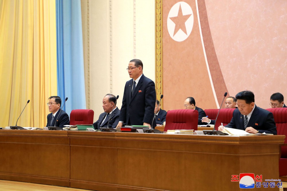 당중앙위원회 제8기 제11차전원회의 결정관철을 위한 내각당위원회 전원회의 확대회의 진행