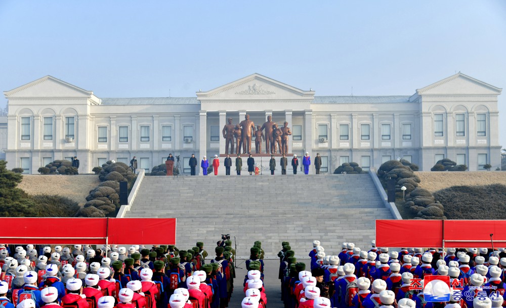 전국학생소년들의 광복의 천리길답사행군 시작