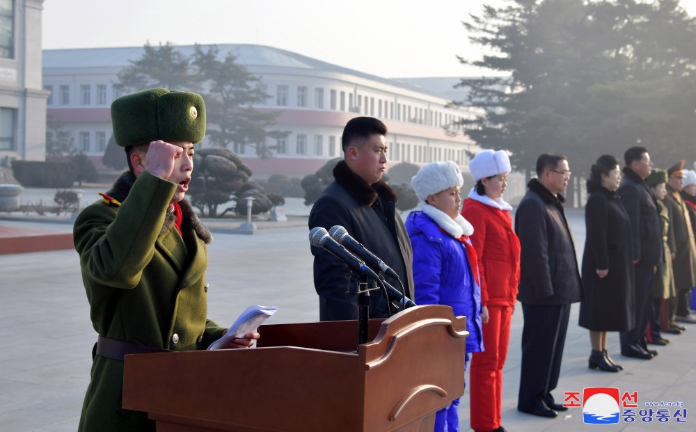 전국학생소년들의 광복의 천리길답사행군 시작