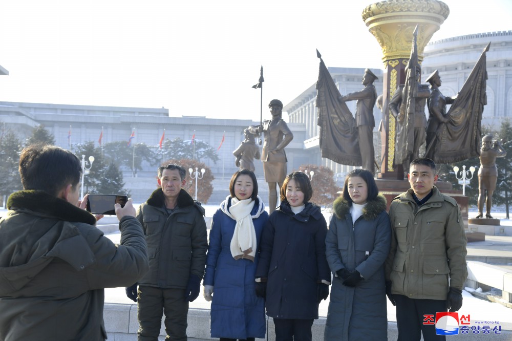 각지에서 설명절을 뜻깊게 맞이