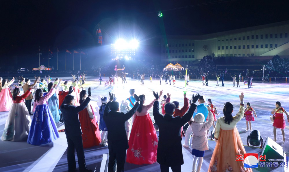 Art Performance in Celebration of Lunar New Year's Day Given in DPRK