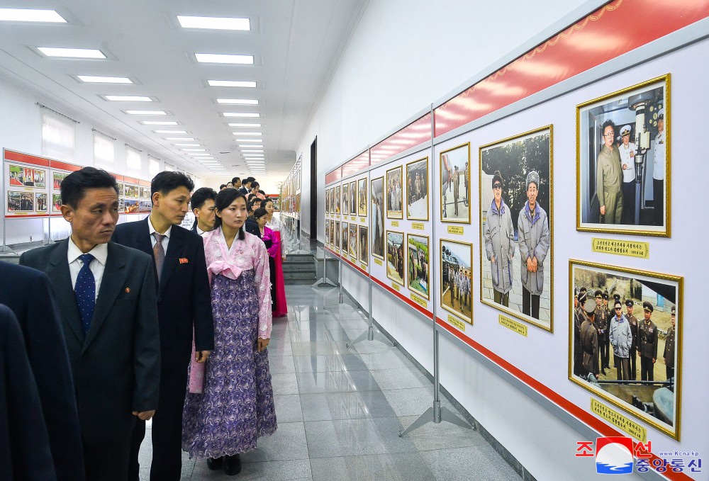 National Photo Exhibition Opens in DPRK